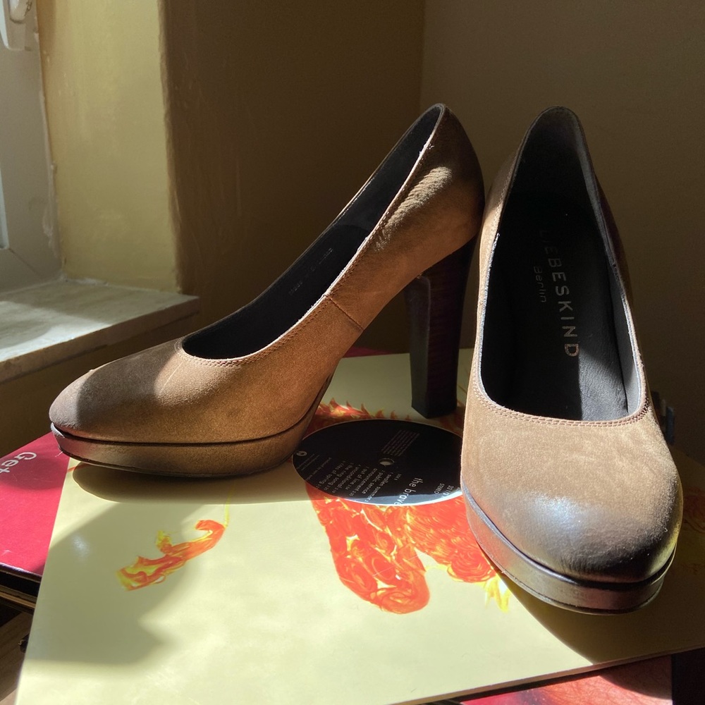 Italian-Made Brown Leather Pumps ✨
